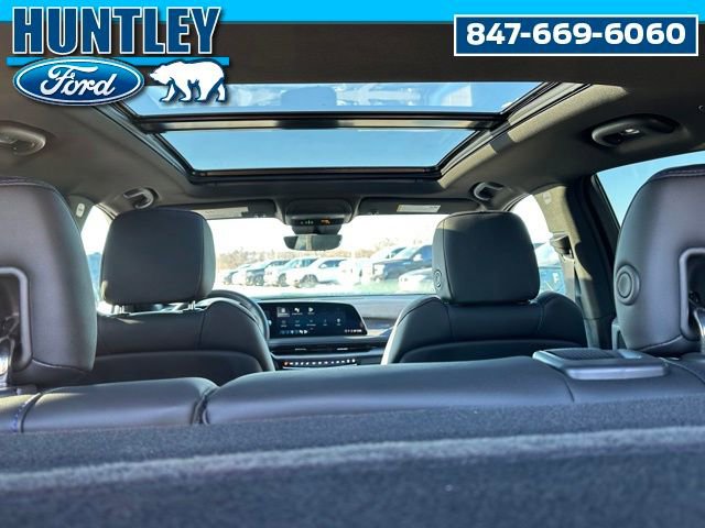 Used 2024 Cadillac XT4 Sport image 12