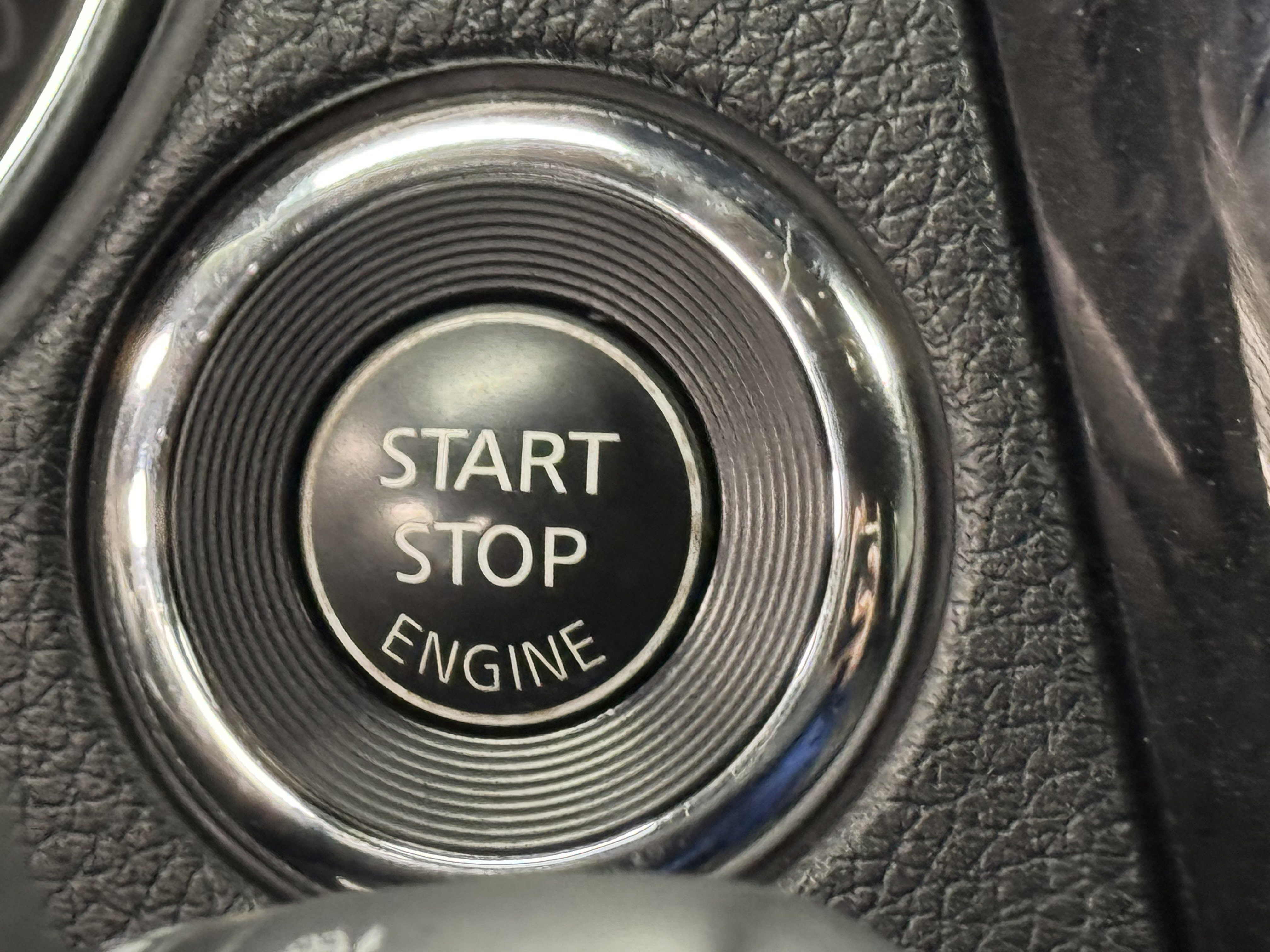 Used 2020 Nissan Rogue SL FWD image 14