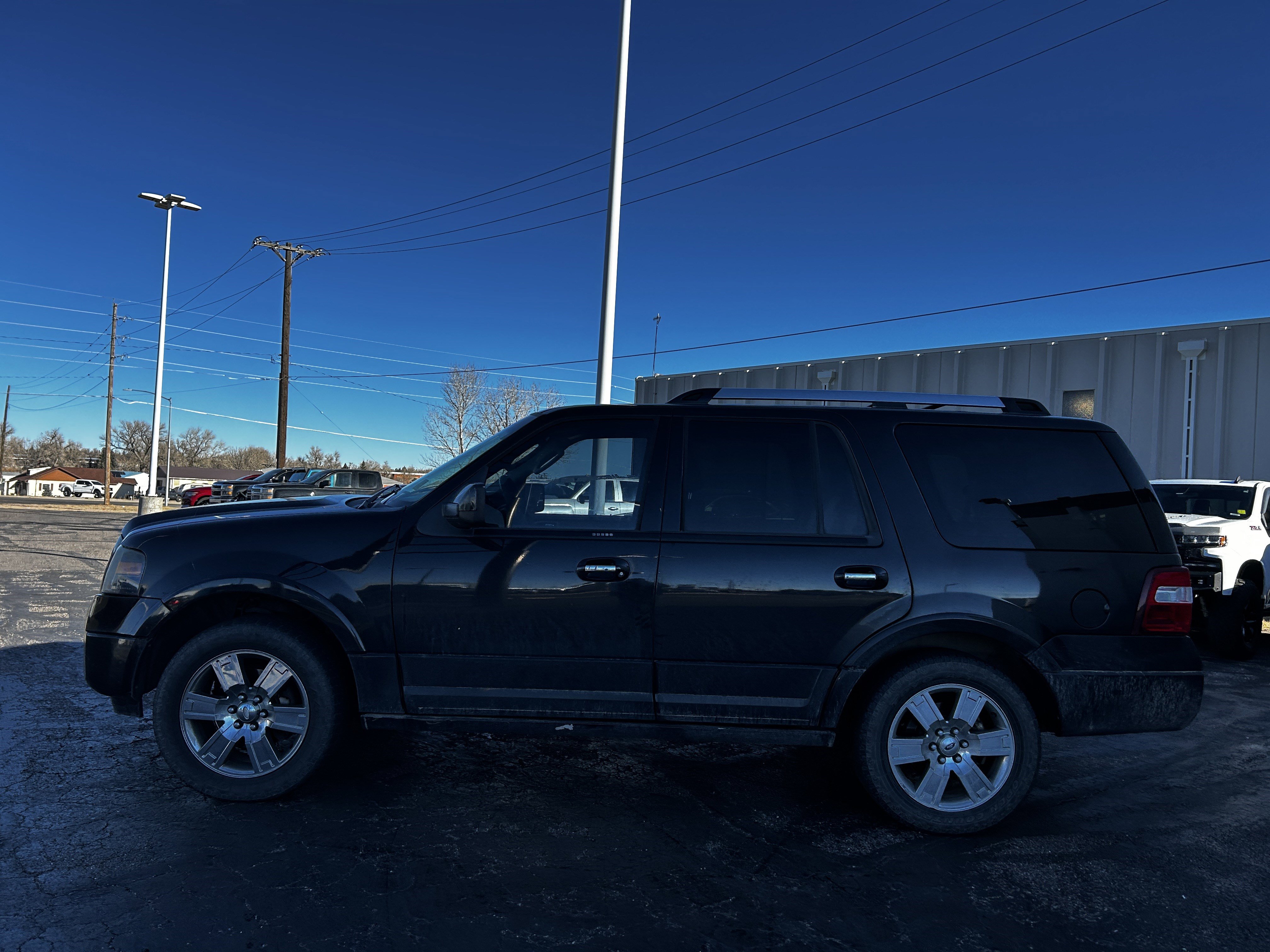 Used 2010 Ford Expedition Limited image 2