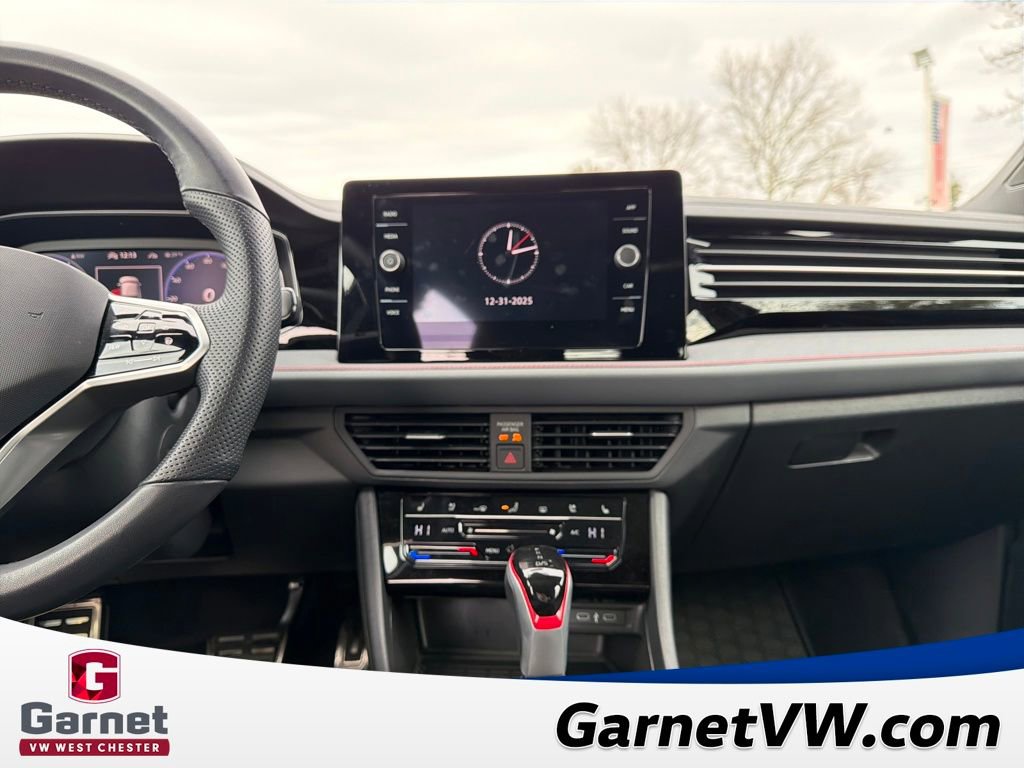 Used 2025 Volkswagen Jetta GLI Autobahn image 18