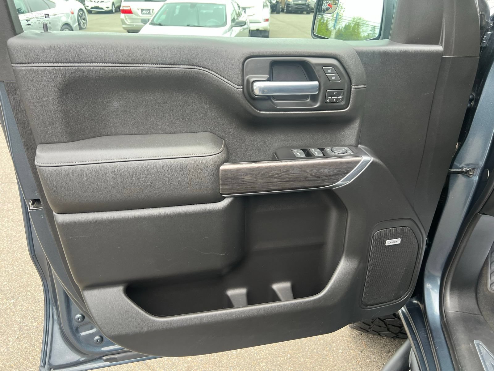 Used 2019 Chevrolet Silverado 1500 LTZ w/ LTZ Convenience Package AWD/4WD image 22