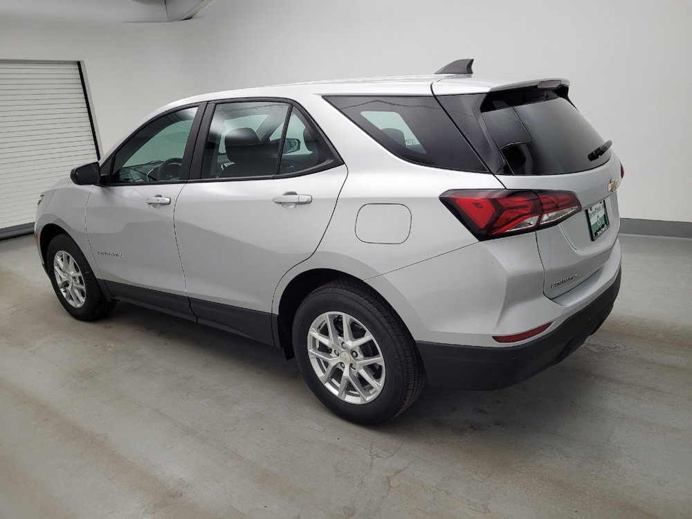 Used 2022 Chevrolet Equinox LS AWD/4WD image 3