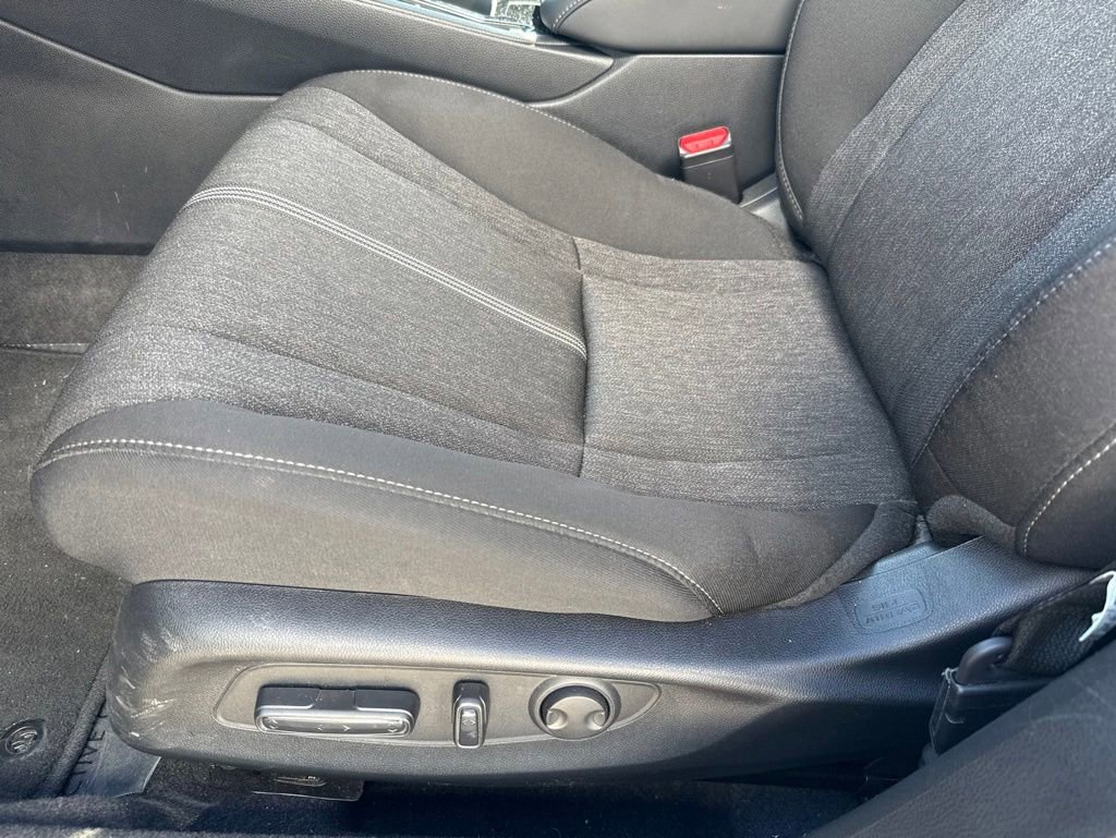 Used 2025 Honda Accord Sport image 2