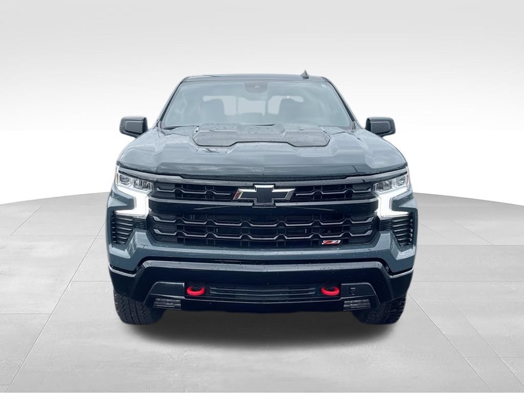 Used 2025 Chevrolet Silverado 1500 LT Trail Boss w/ Convenience Package II AWD/4WD image 3