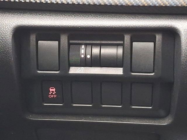 Used 2019 Subaru Crosstrek 2.0i image 27