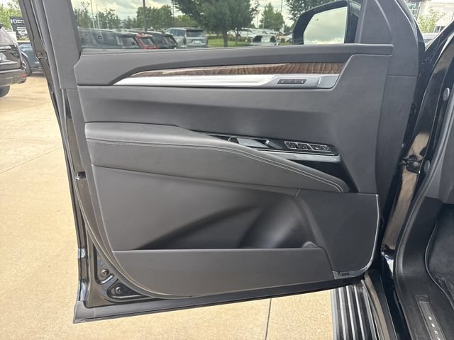Used 2025 Cadillac Escalade Sport Platinum w/ LPO, Floor Liner Package AWD/4WD image 14