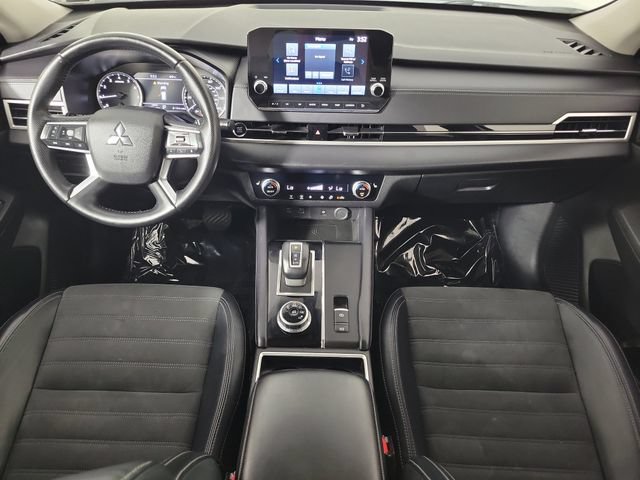 Used 2024 Mitsubishi Outlander SE Black Edition FWD image 15