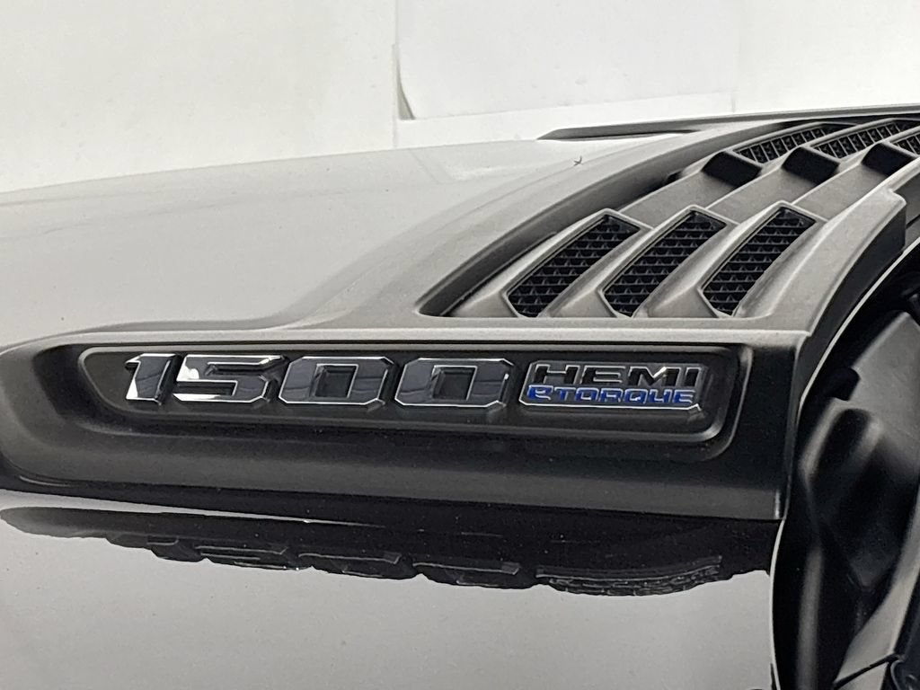 Used 2021 RAM 1500 Laramie w/ Sport Appearance Package AWD/4WD image 24
