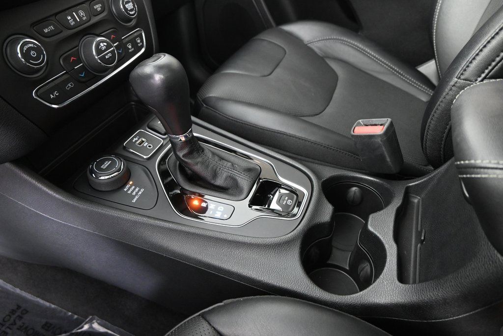 Used 2022 Jeep Cherokee Limited image 33