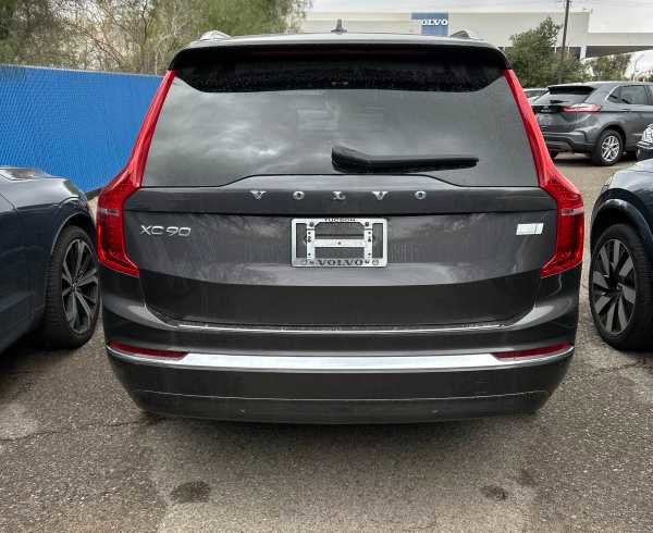 Used 2023 Volvo XC90 T8 Ultimate w/ Protection Package Premier image 4