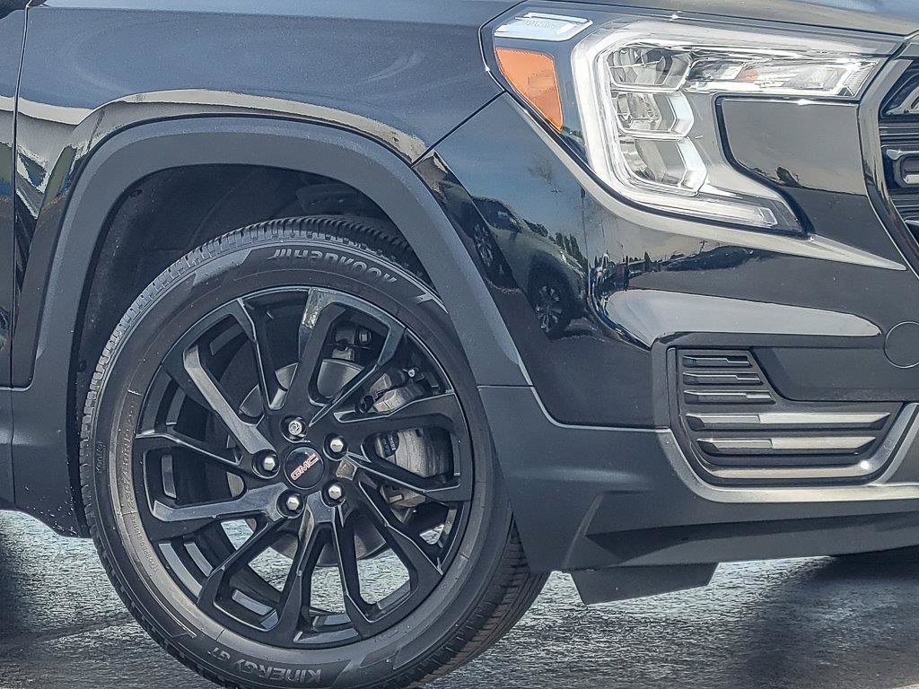 Certified 2023 GMC Terrain SLE w/ Driver Convenience Package FWD image 4