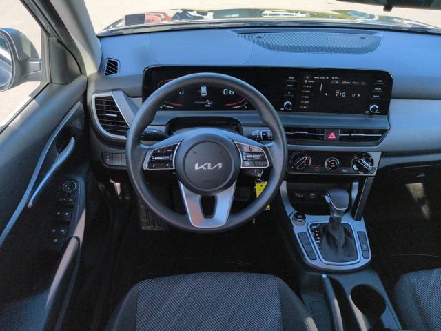 Used 2026 Kia Seltos LX FWD image 16
