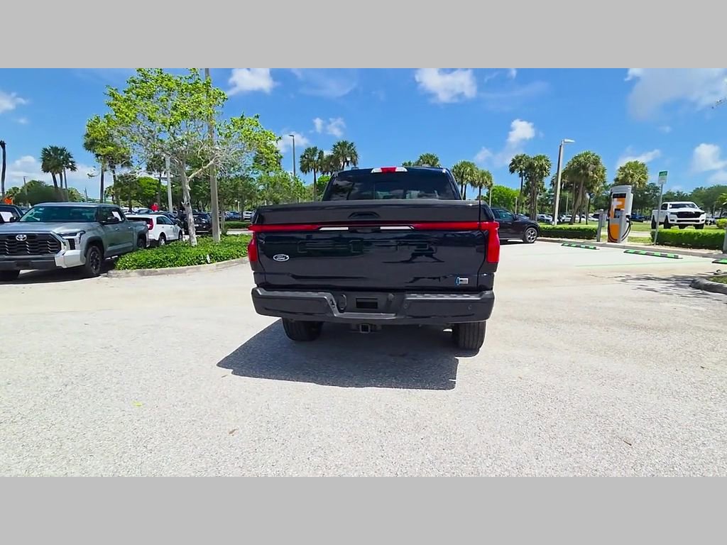 Used 2023 Ford F150 Lightning Platinum AWD/4WD image 43
