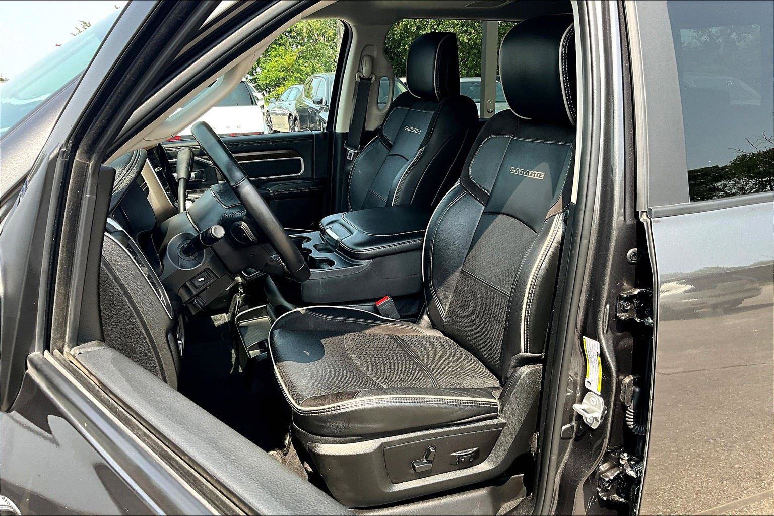 Used 2024 RAM 2500 Laramie image 31