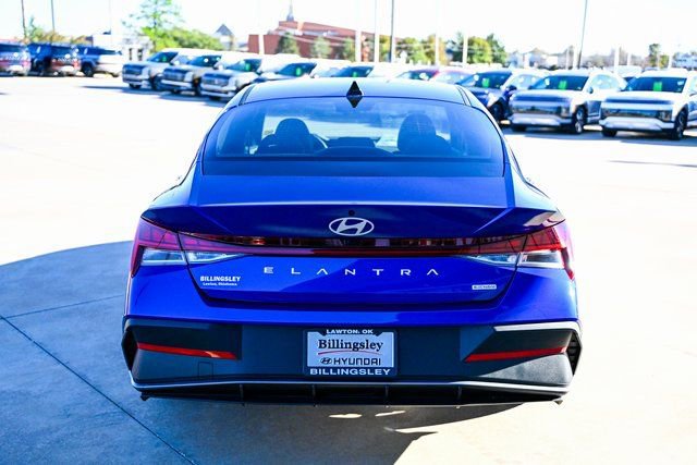 New 2026 Hyundai Elantra Blue image 4