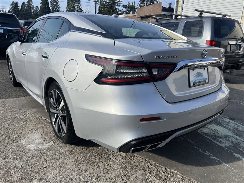 Used 2020 Nissan Maxima 3.5 SV w/ Floor Mat Group FWD image 3