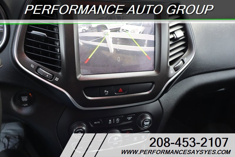 Used 2020 Jeep Cherokee Trailhawk w/ Cold Weather Group image 11