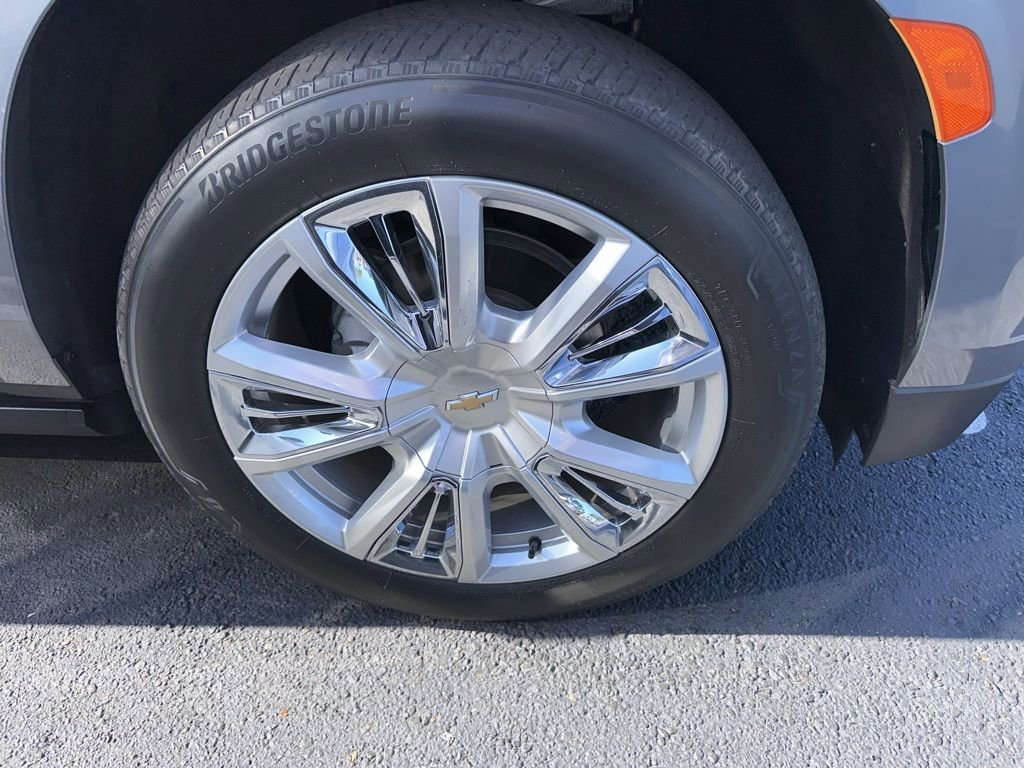 Used 2022 Chevrolet Tahoe High Country w/ Premium Package 2 RWD image 2