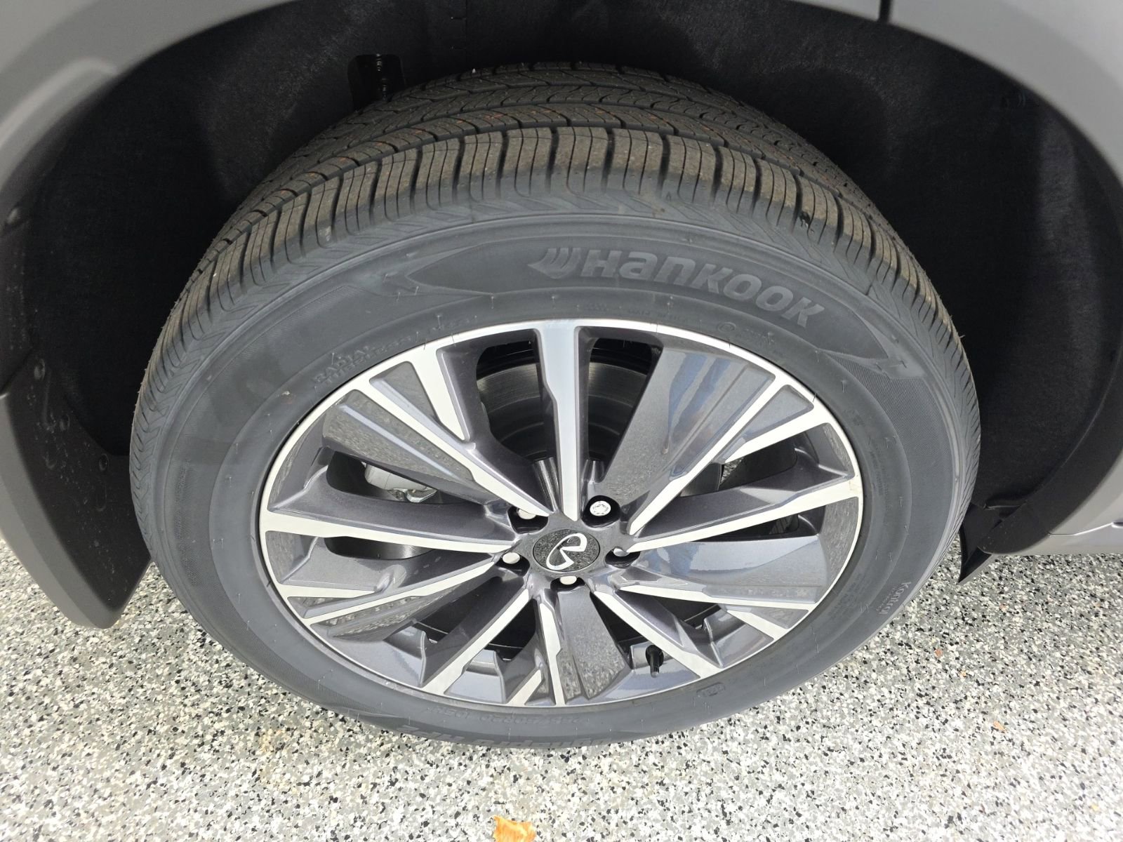 New 2026 INFINITI QX60 Luxe w/ Cargo Package image 14