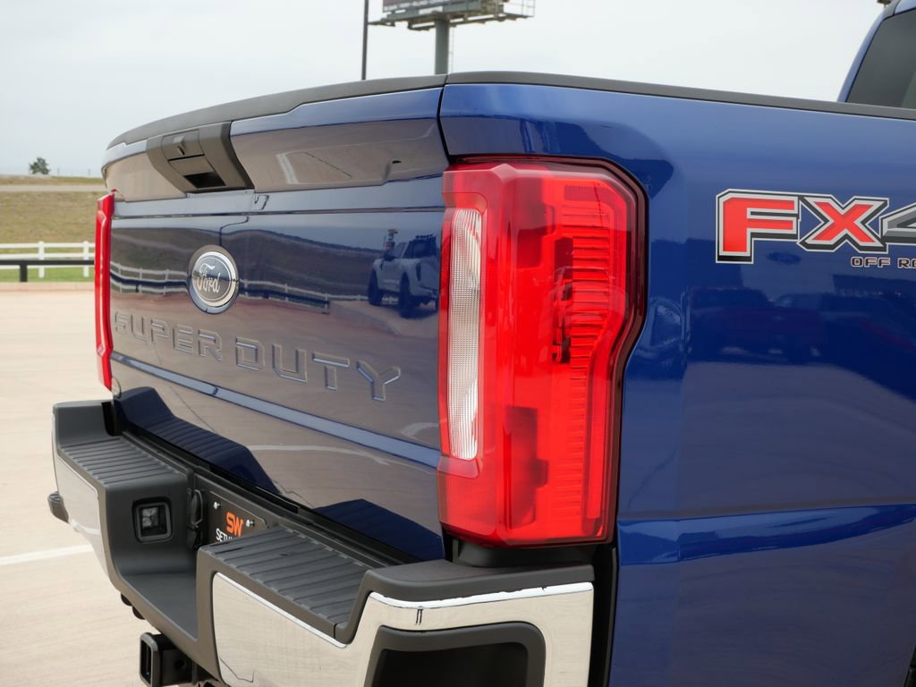 New 2026 Ford F250 XLT w/ FX4 Off-Road Package image 10