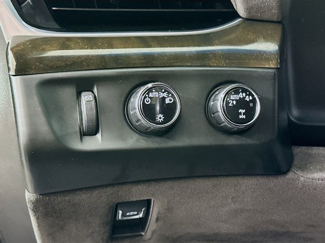 Used 2019 Cadillac Escalade Platinum image 10