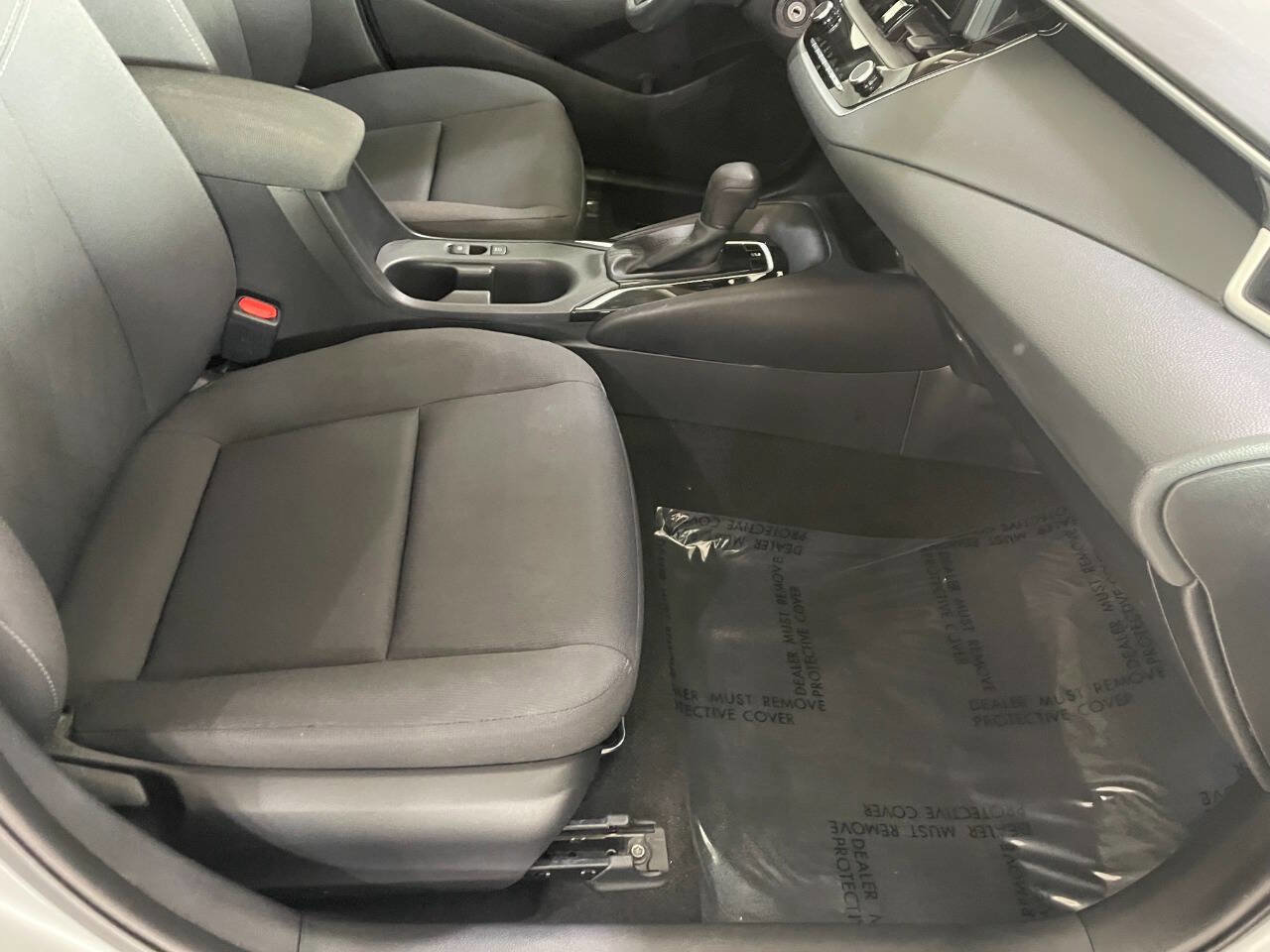 Used 2024 Toyota Corolla LE image 28