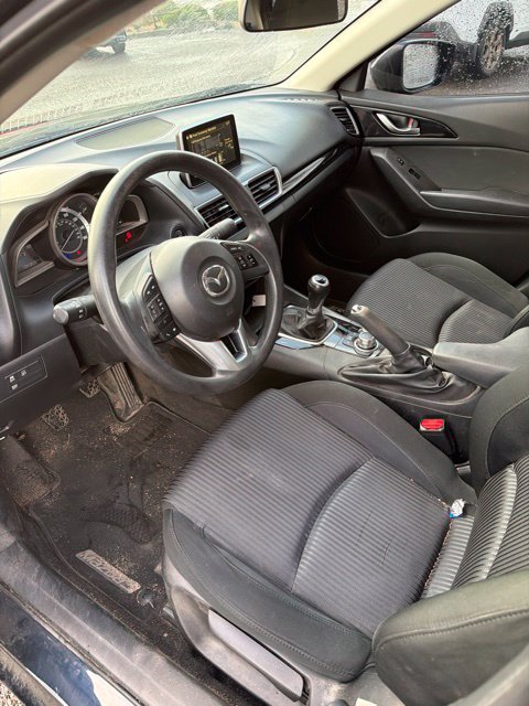 Used 2016 MAZDA MAZDA3 i Sport w/ Preferred Equipment Package FWD image 16