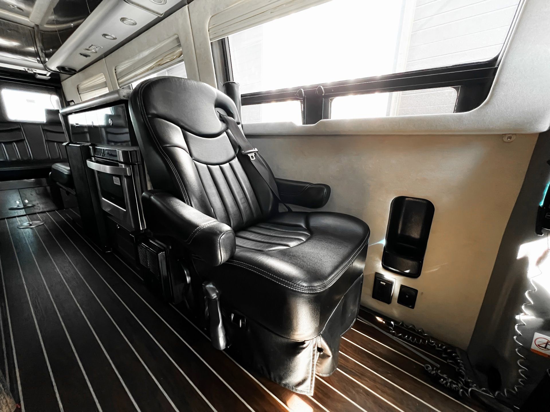 Used 2015 Mercedes-Benz Sprinter 3500 image 31