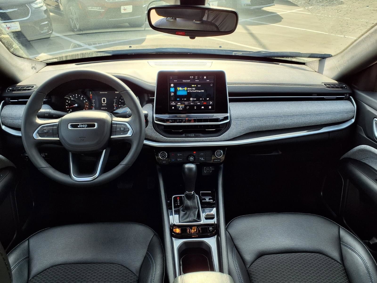 Used 2025 Jeep Compass Latitude image 11