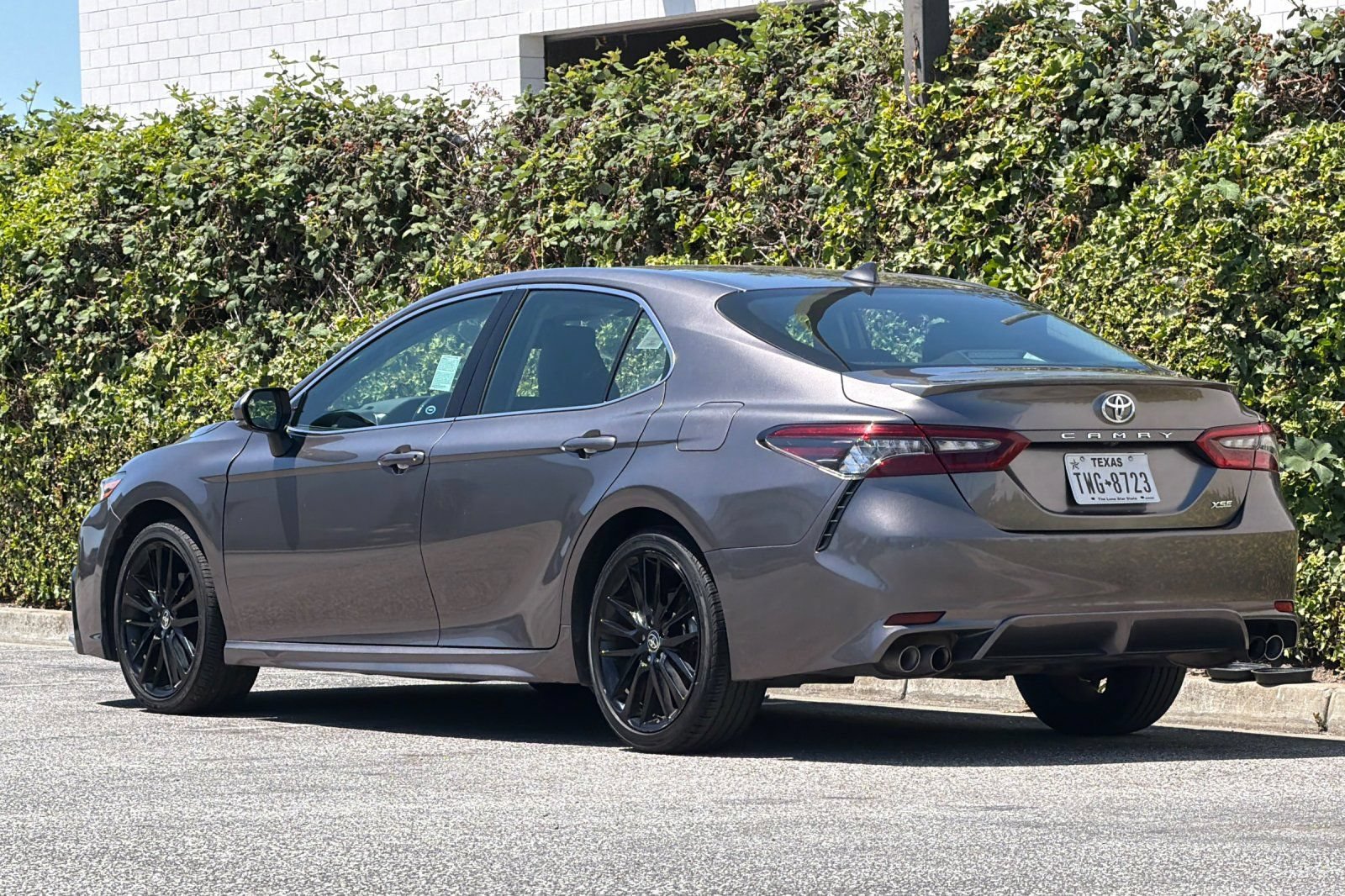 Used 2024 Toyota Camry XSE FWD image 6