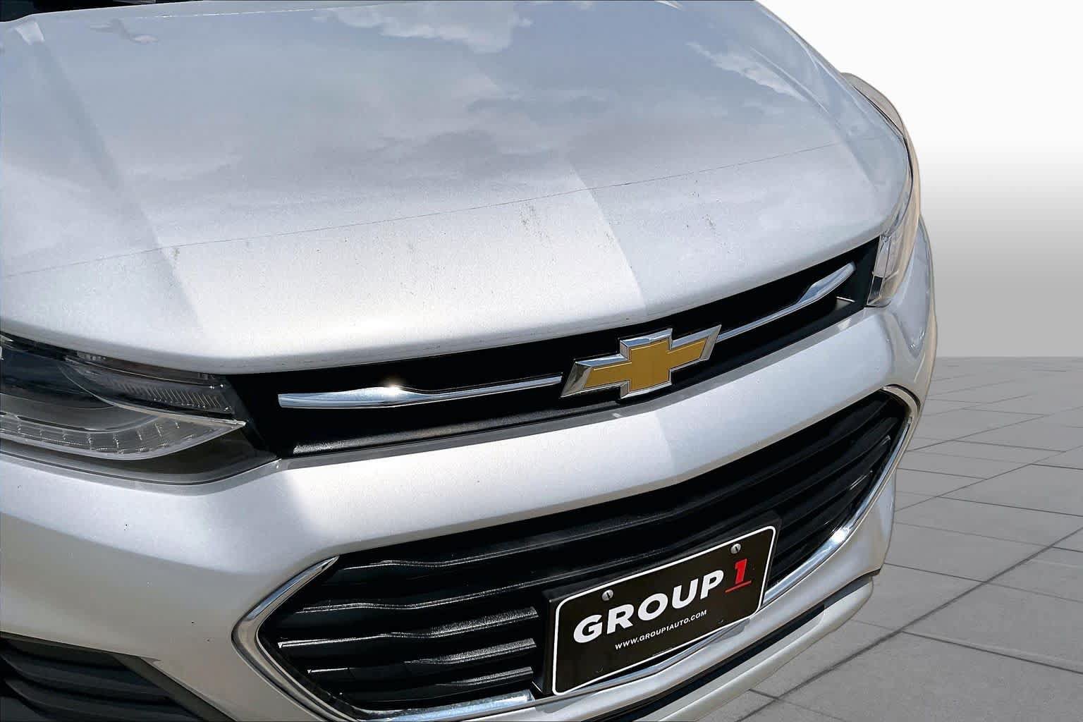 Used 2022 Chevrolet Trax LT AWD/4WD image 28