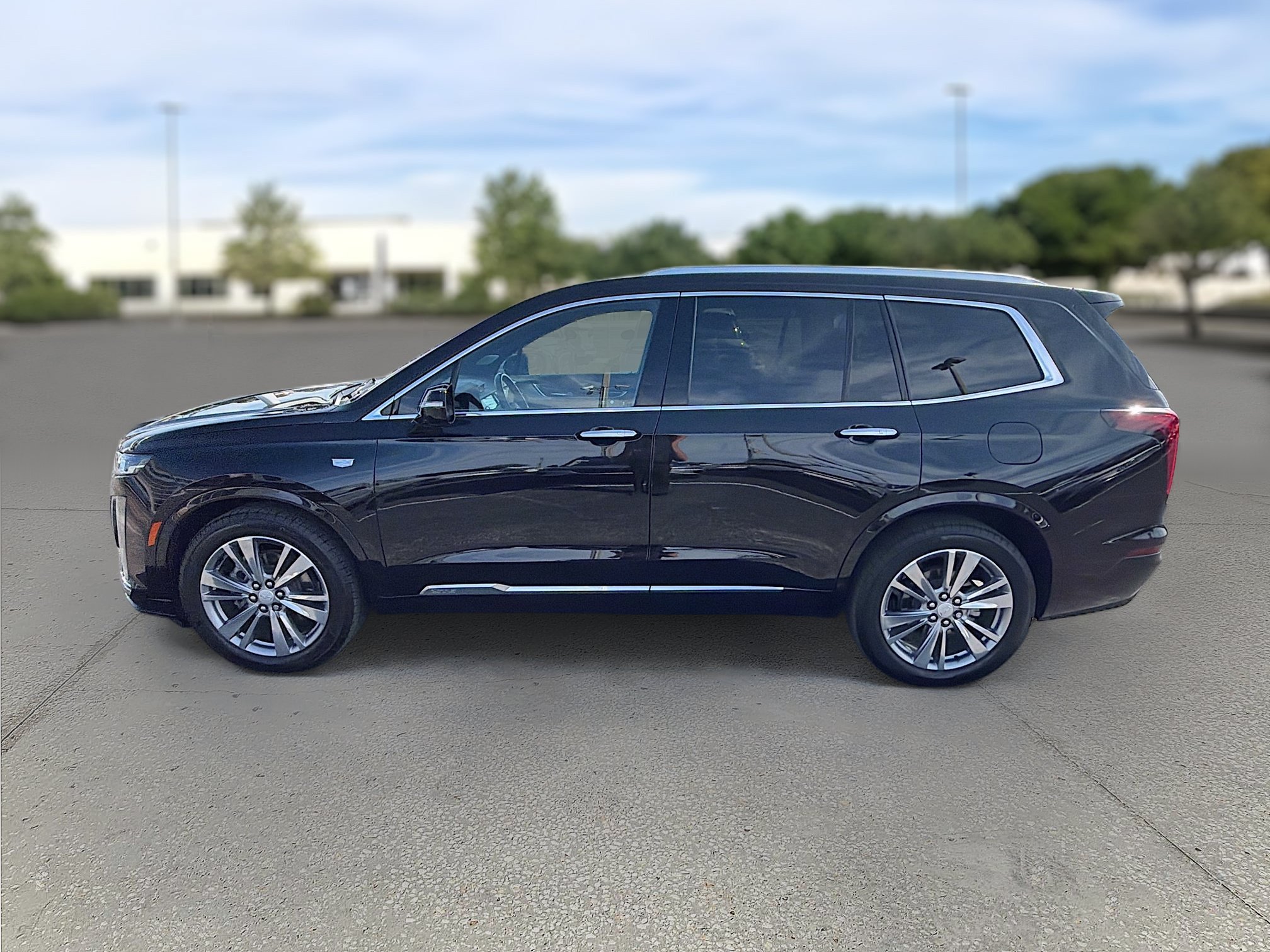 Used 2024 Cadillac XT6 Premium Luxury FWD image 4