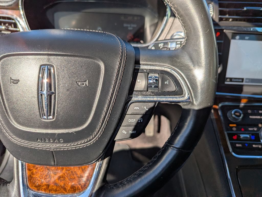 Used 2017 Lincoln Continental Reserve AWD/4WD image 18