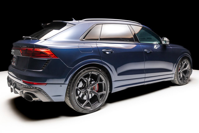 Used 2025 Audi RS Q8 performance image 4
