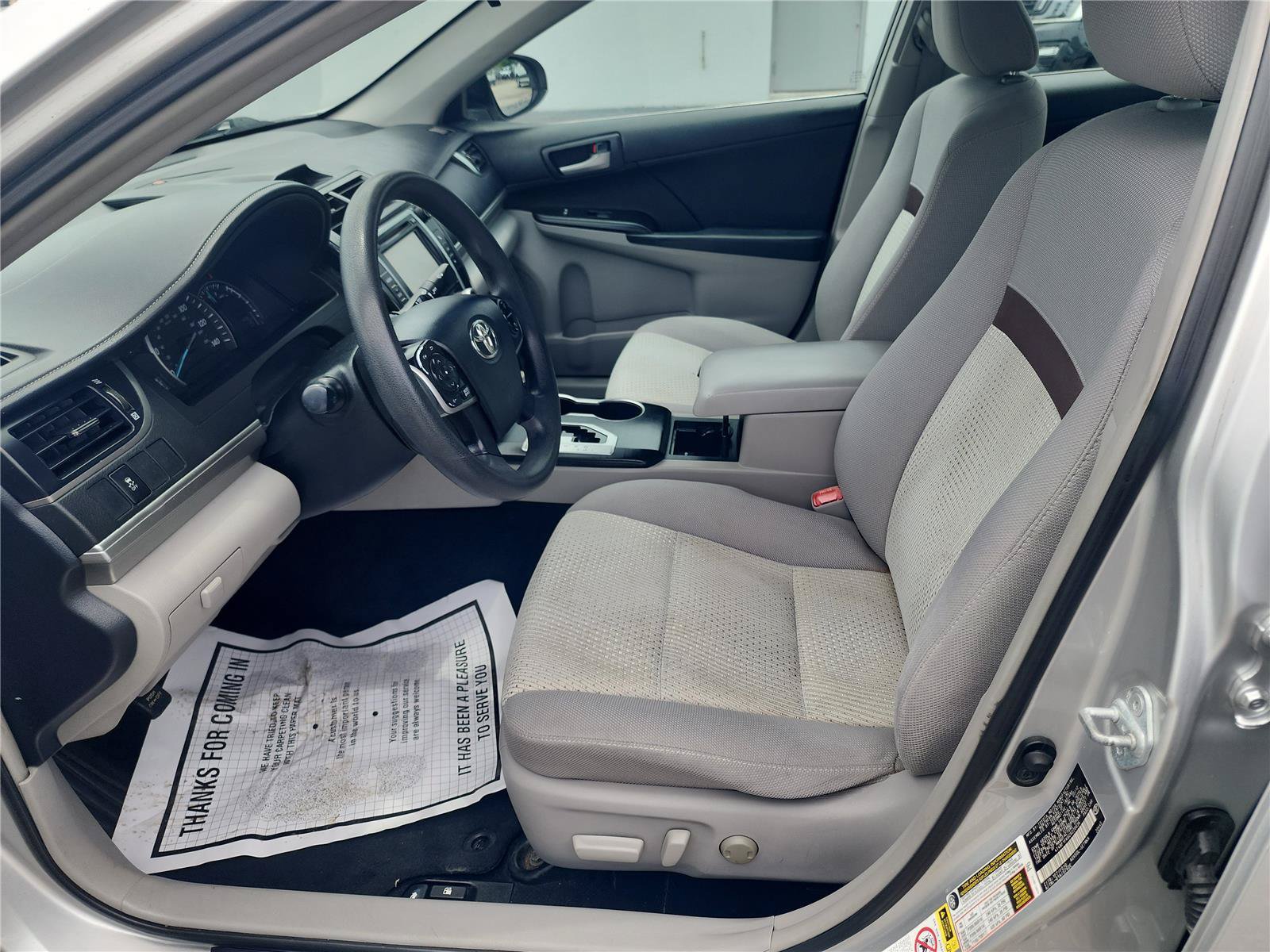 Used 2012 Toyota Camry LE FWD image 12