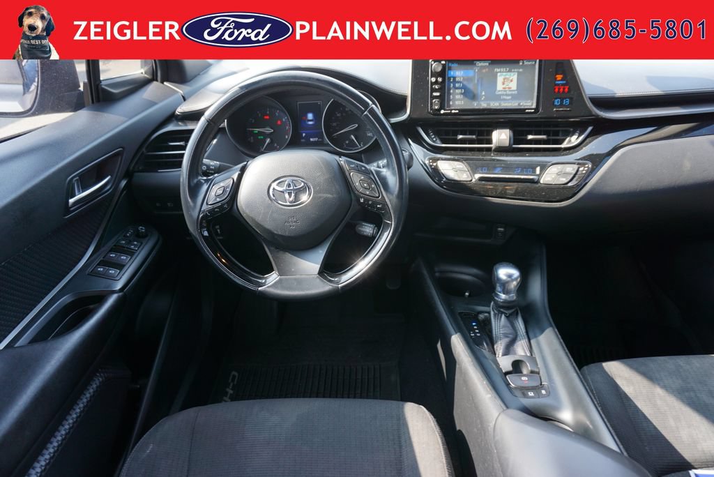 Used 2018 Toyota C-HR XLE FWD image 12