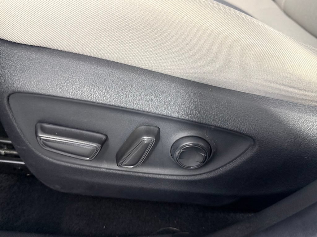 Used 2024 Toyota RAV4 XLE w/ Convenience Package FWD image 18