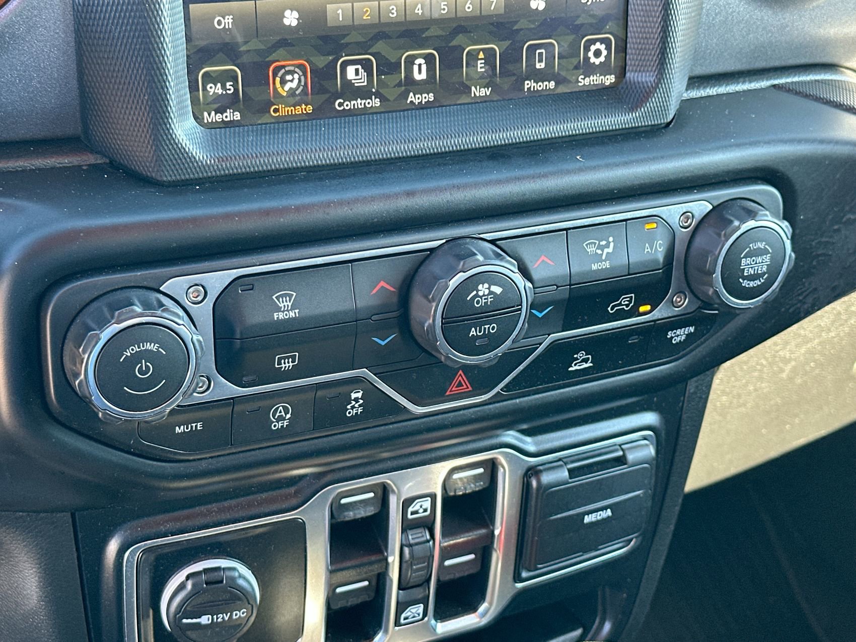 Used 2022 Jeep Gladiator Mojave w/ Trailer Tow Package image 19