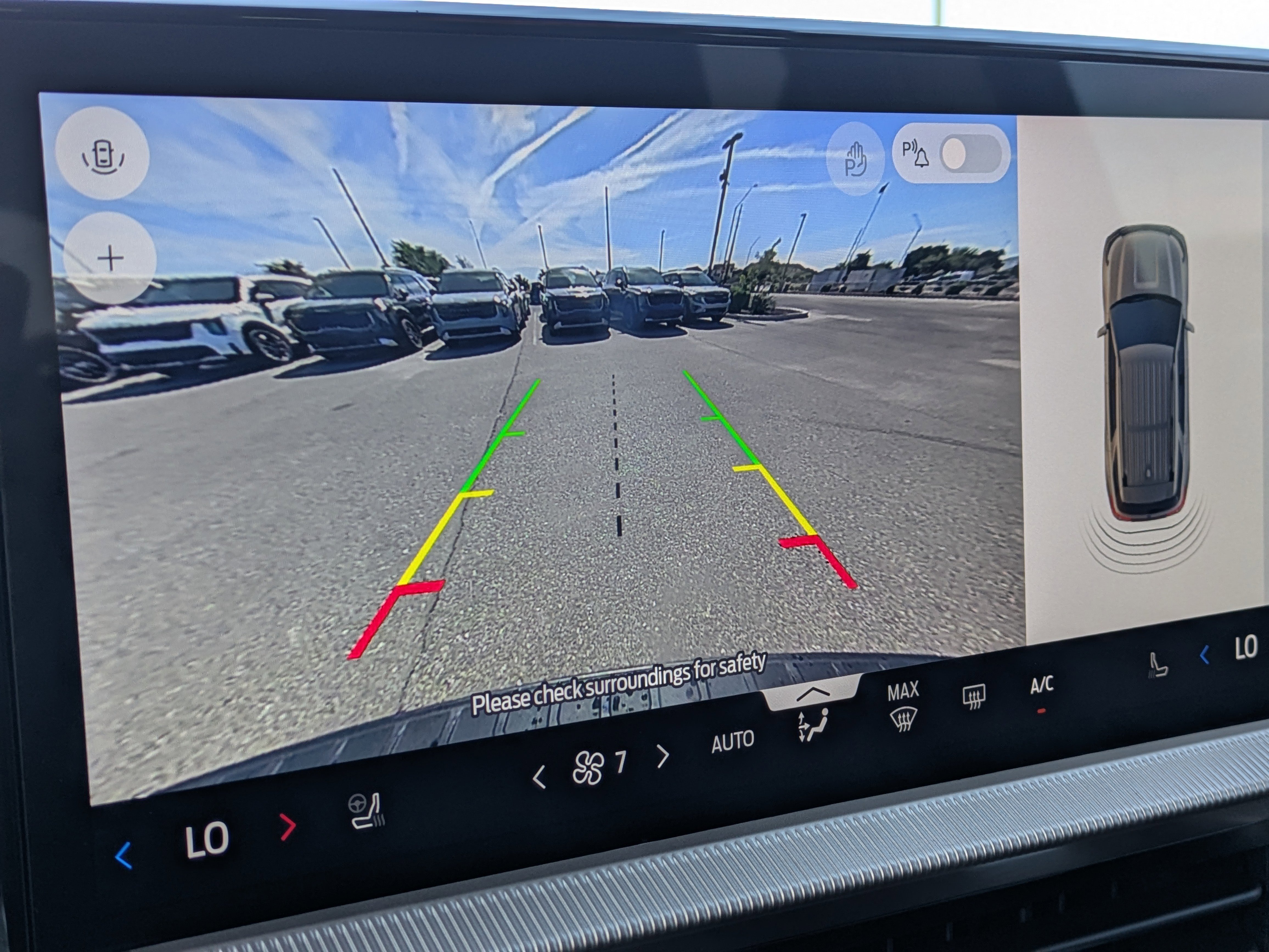 Used 2025 Ford Explorer Active w/ Active Comfort Package RWD image 29