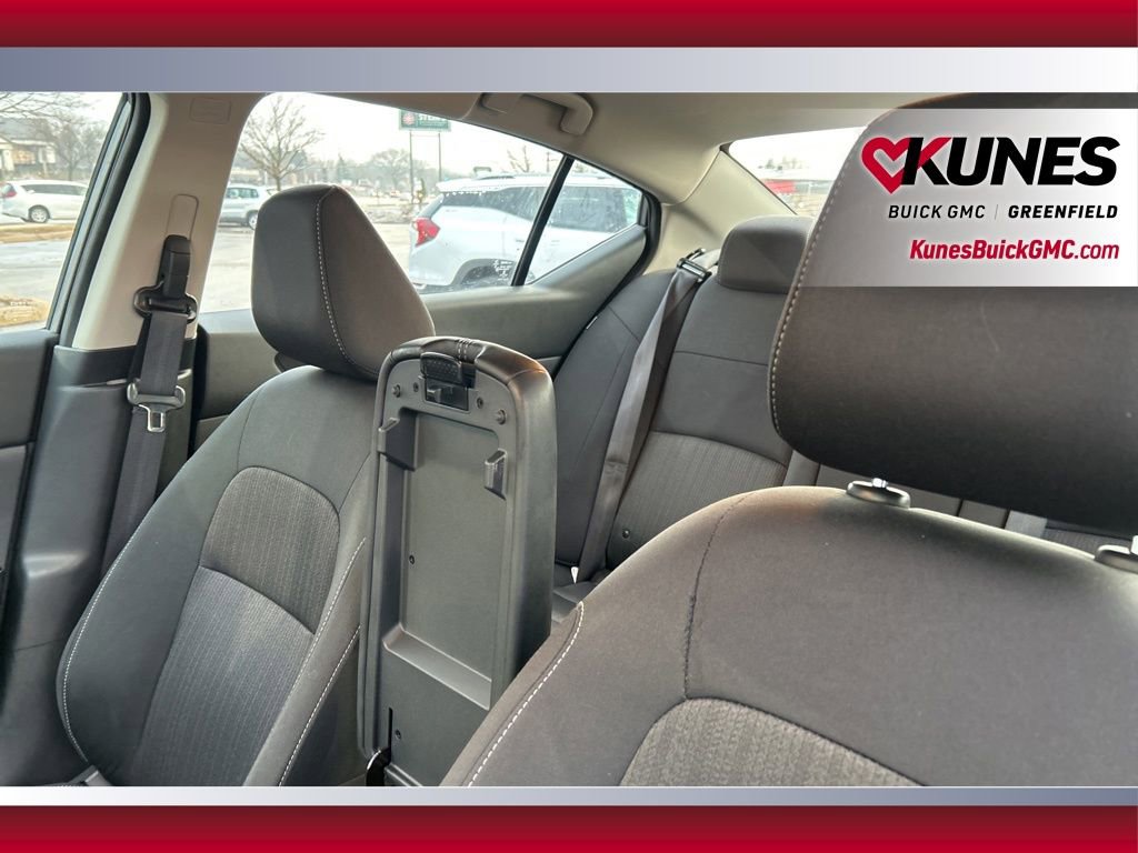 Used 2025 Nissan Altima 2.5 SV image 18