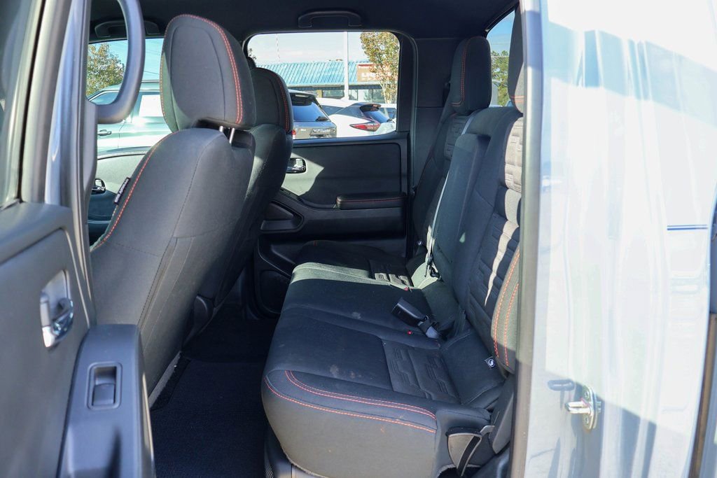 Used 2024 Nissan Frontier Pro-X w/ Pro Convenience Package image 9