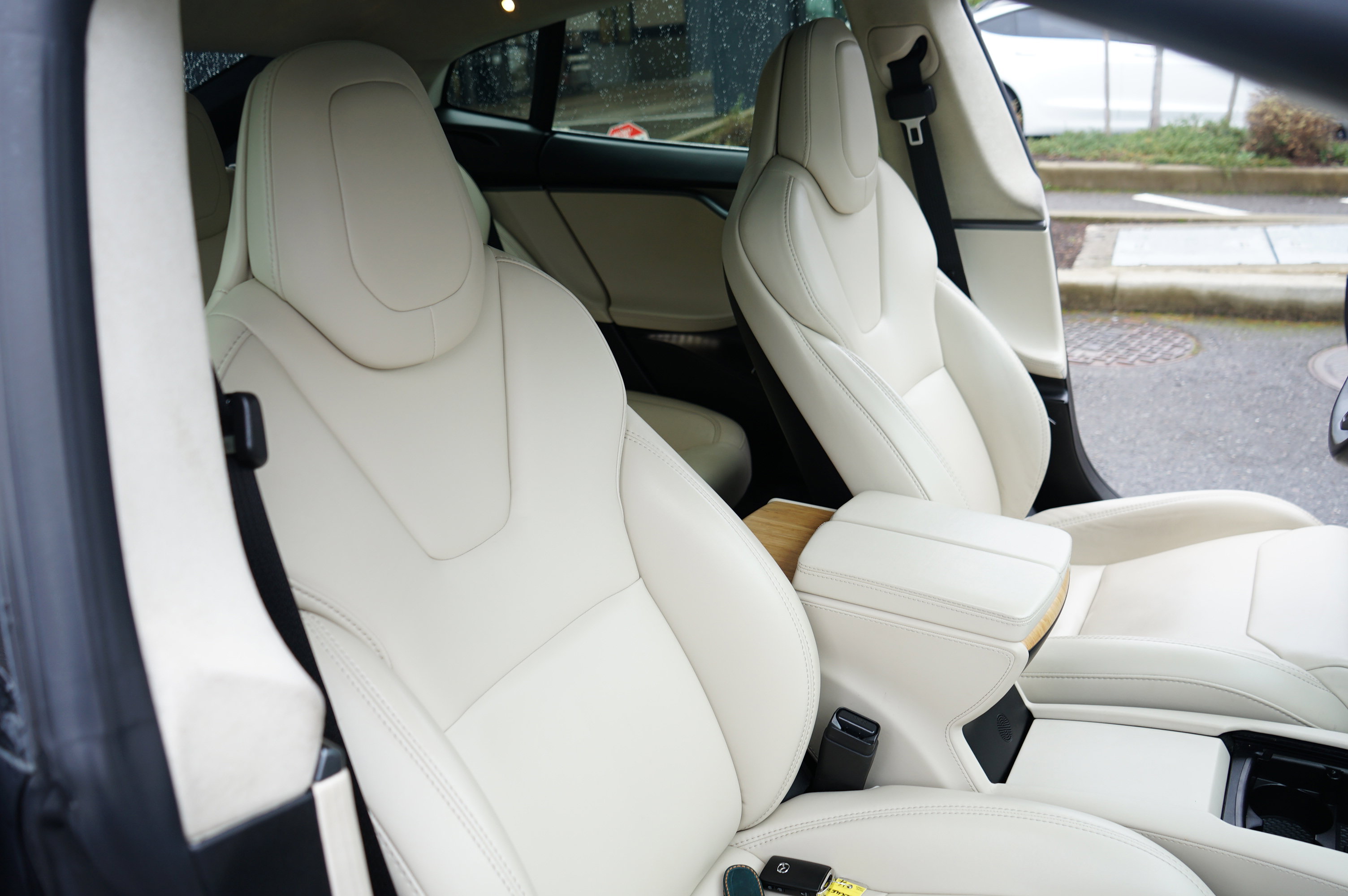 Used 2018 Tesla Model S 100D image 30