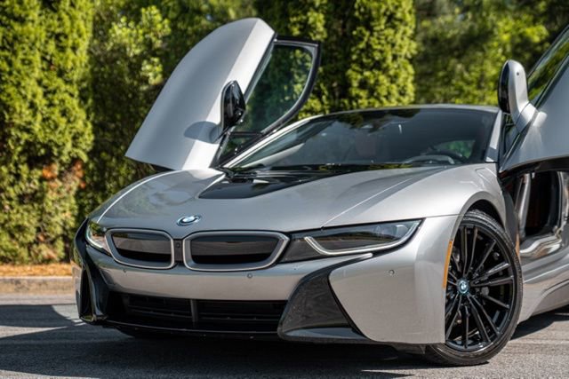 Used 2019 BMW i8 Coupe AWD/4WD image 2