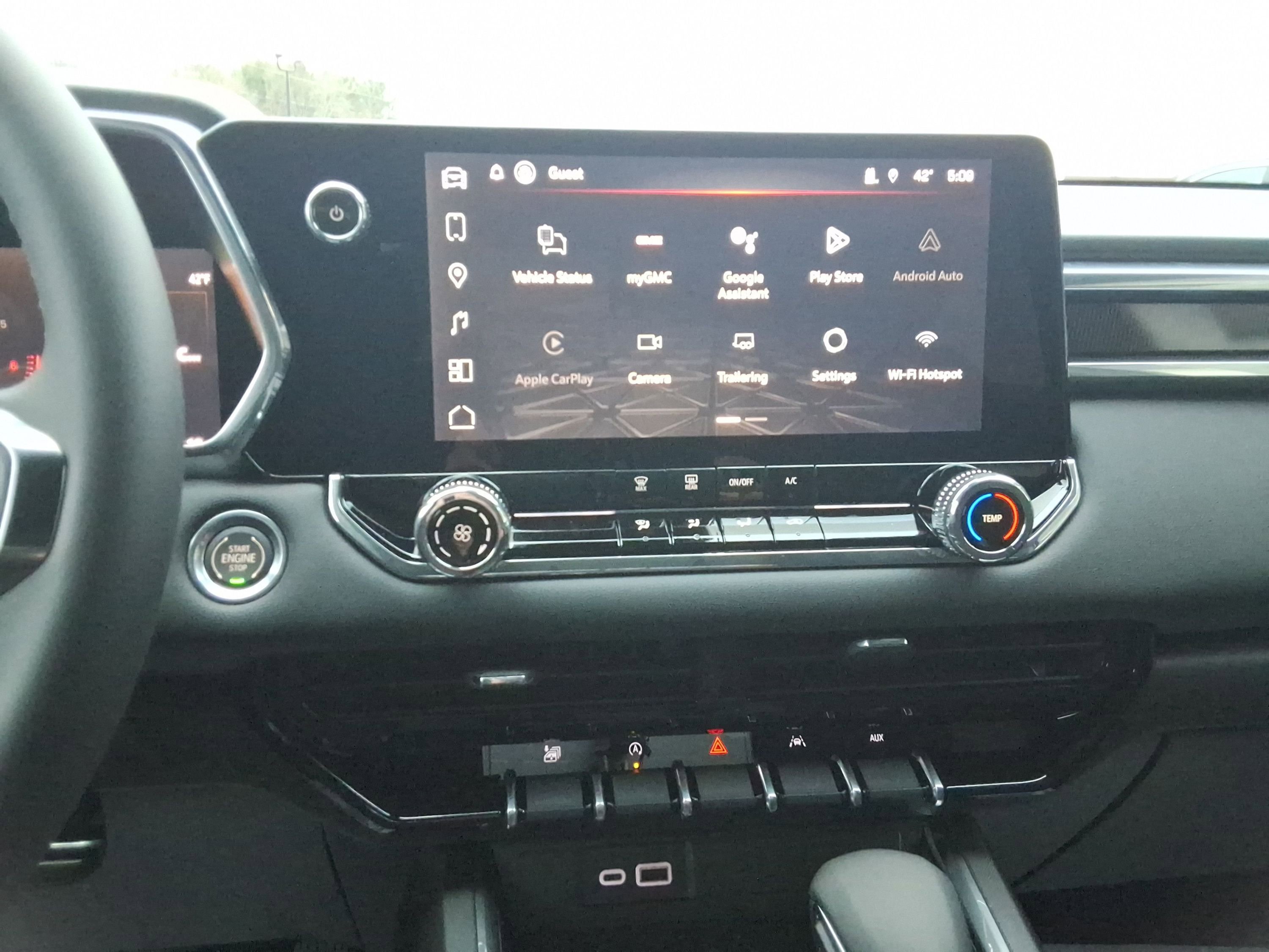 New 2026 GMC Canyon Elevation w/ Technology Package image 13