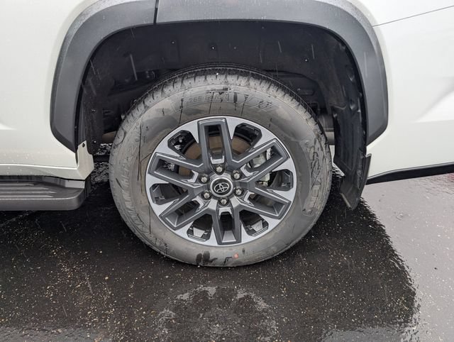 Used 2024 Toyota Sequoia Limited AWD/4WD image 22