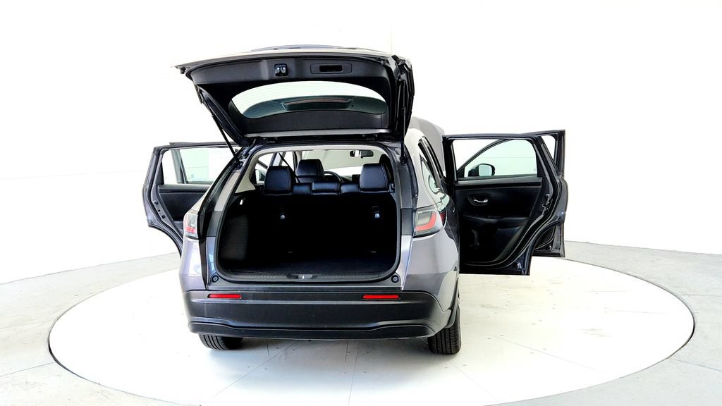 Used 2023 Honda HR-V LX image 11