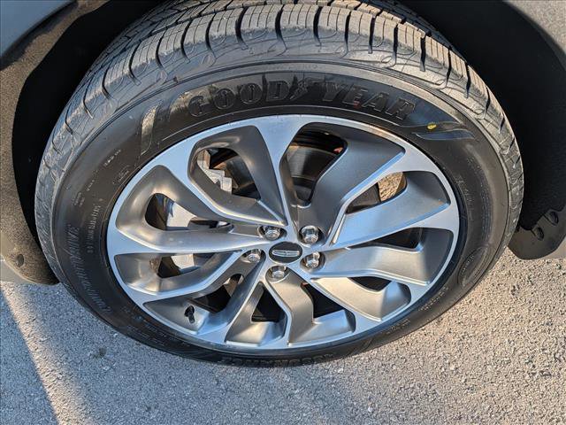 Certified 2022 Lincoln Nautilus Reserve w/ Luxury Package image 9