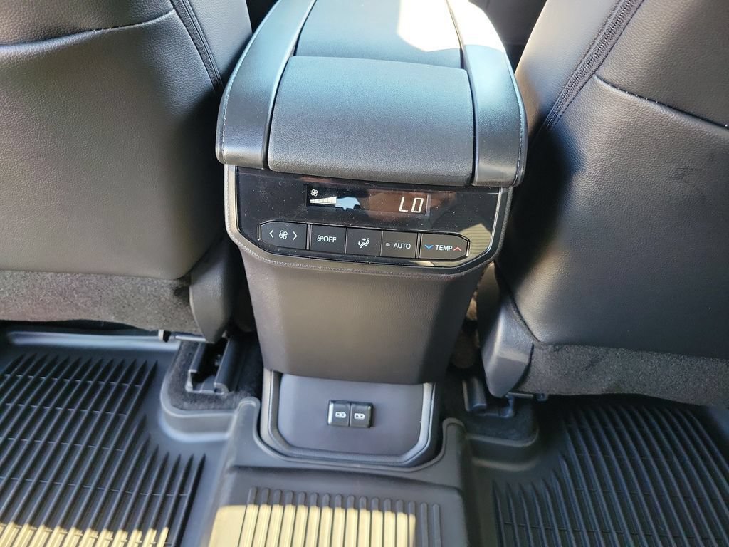 New 2026 Toyota Highlander XSE AWD/4WD image 12