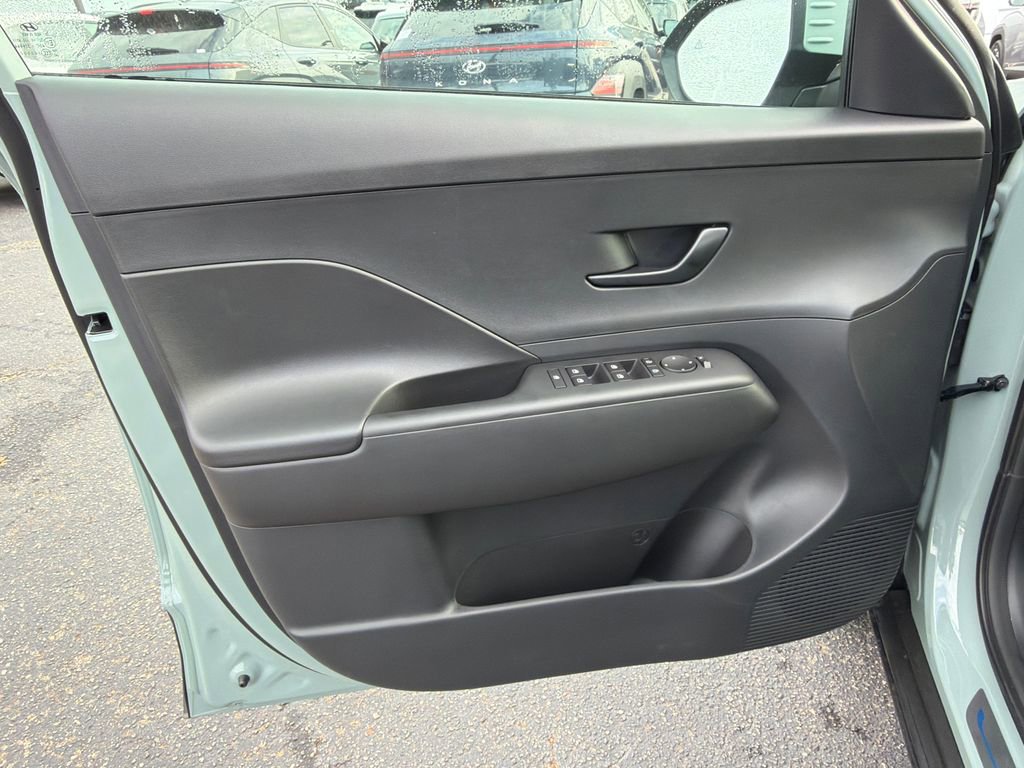 New 2026 Hyundai Kona SE image 10