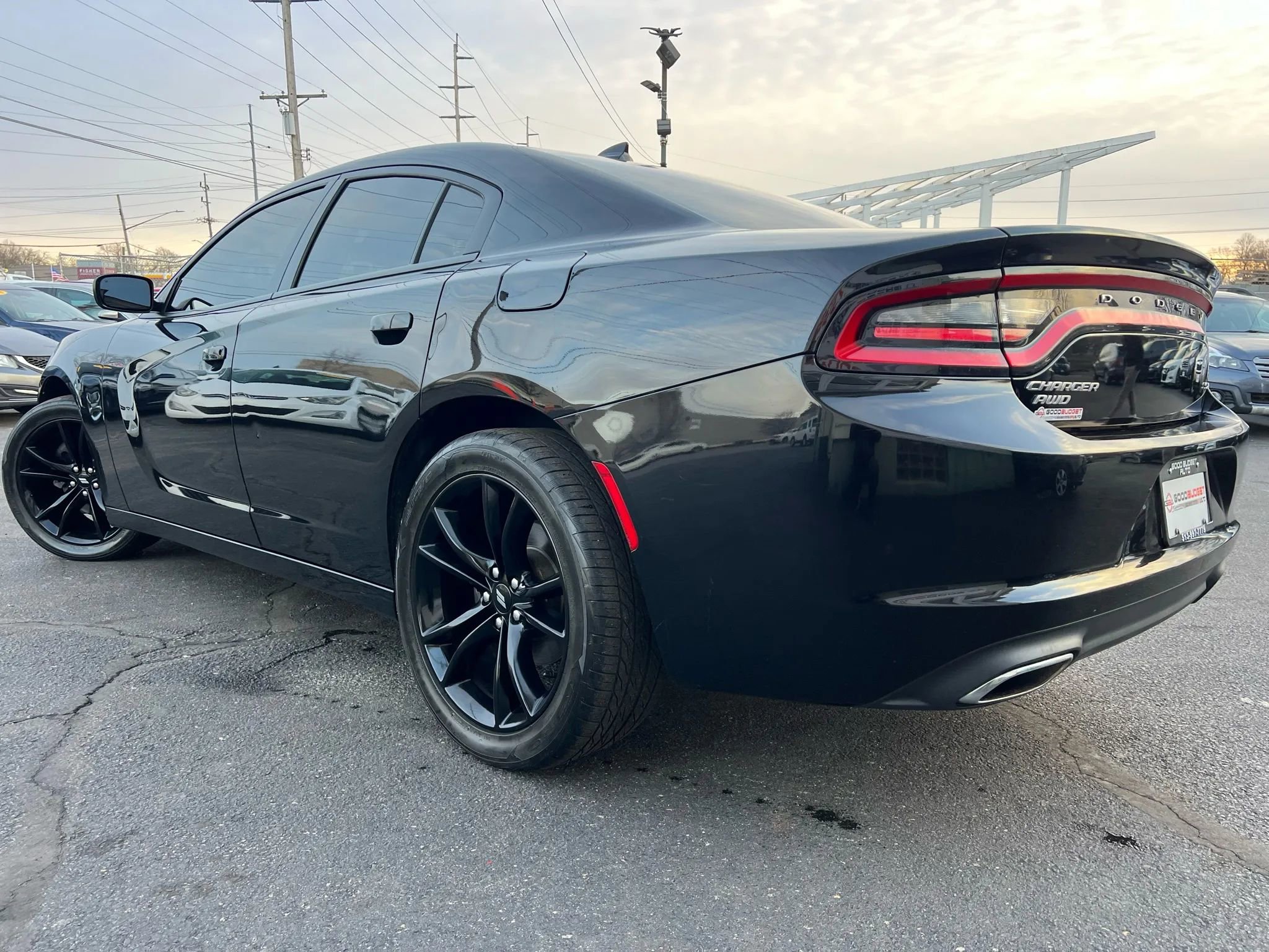 Used 2017 Dodge Charger SXT image 10